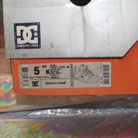 NWT KIDS DC SHOES - Picture 2 of 3